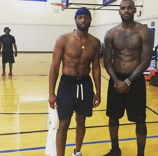 靠的是板凳 靠的是板凳